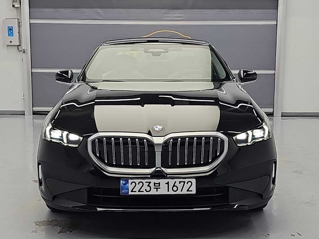 BMW 5시리즈 5시리즈 (G60) 520i M 스포츠 이미지 2