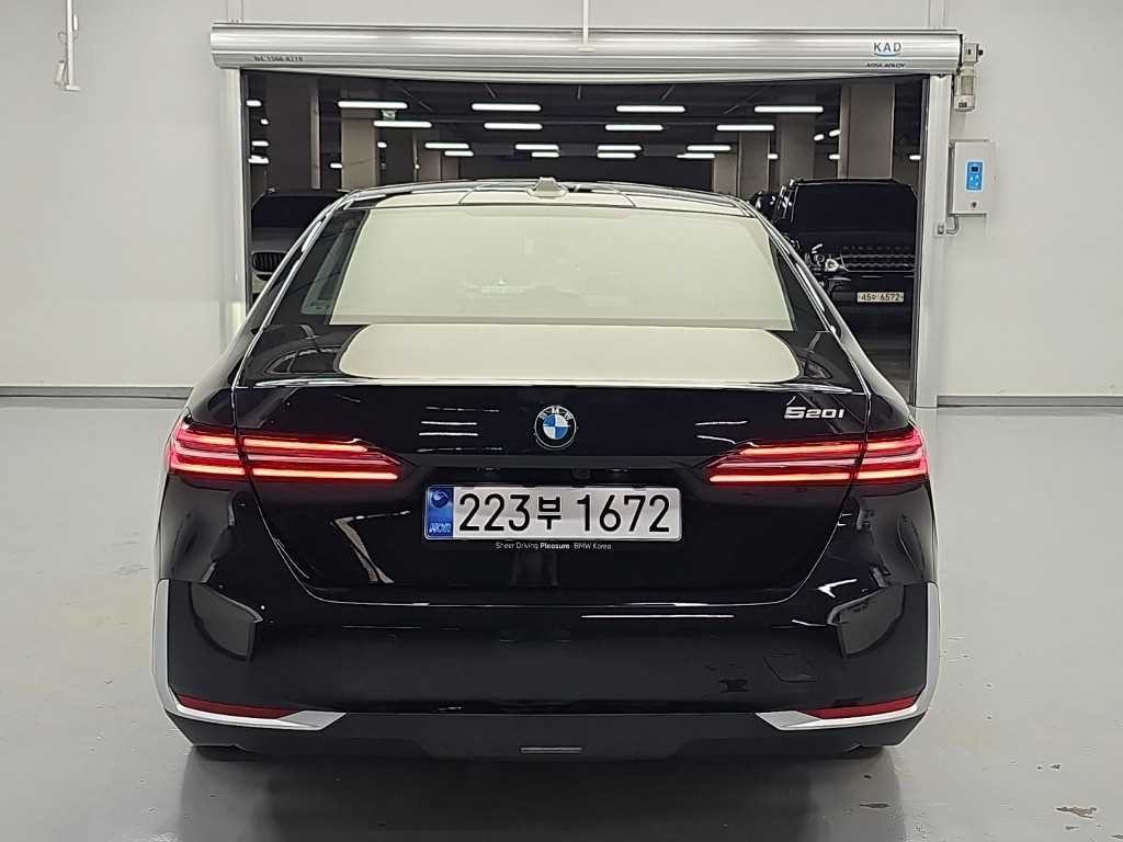 BMW 5시리즈 5시리즈 (G60) 520i M 스포츠 이미지 3