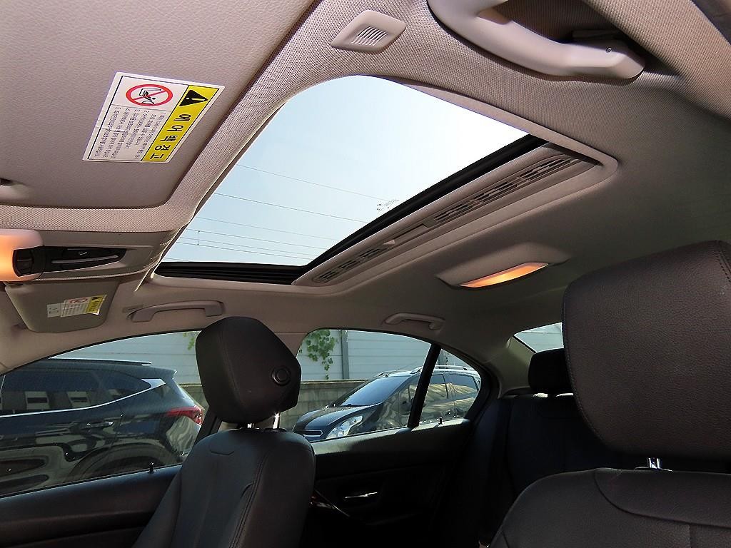 BMW 3시리즈 3시리즈 (F30) 320d xDrive 이미지 18