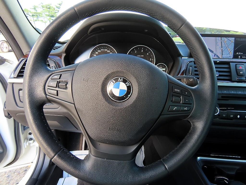 BMW 3시리즈 3시리즈 (F30) 320d xDrive 이미지 8