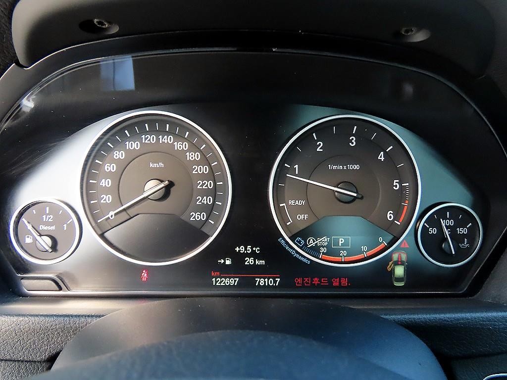 BMW 3시리즈 3시리즈 (F30) 320d xDrive 이미지 9