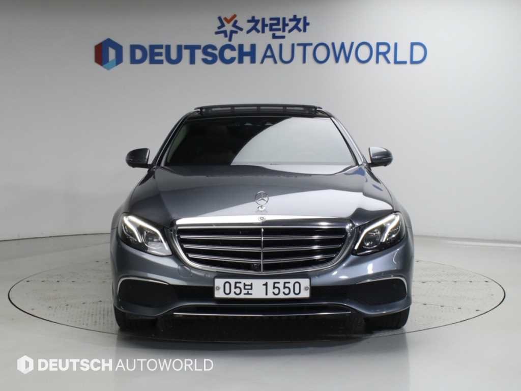 벤츠 E 클래스 E-클래스 W213 E300 4MATIC 익스클루시브 이미지 3