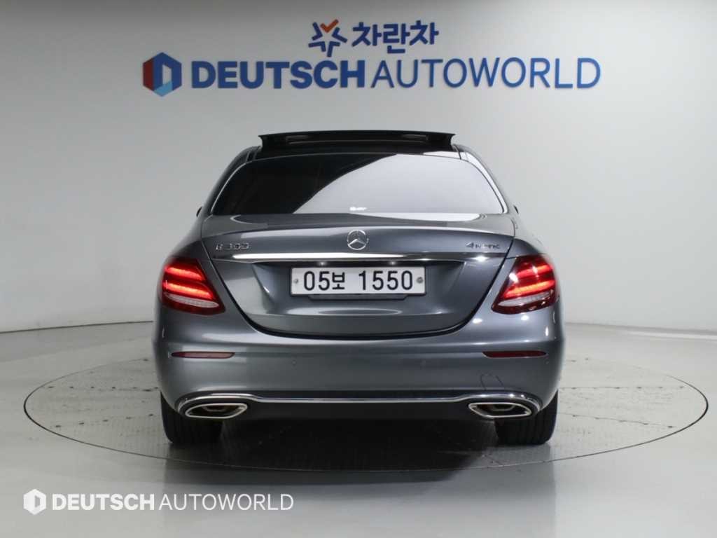 벤츠 E 클래스 E-클래스 W213 E300 4MATIC 익스클루시브 이미지 4