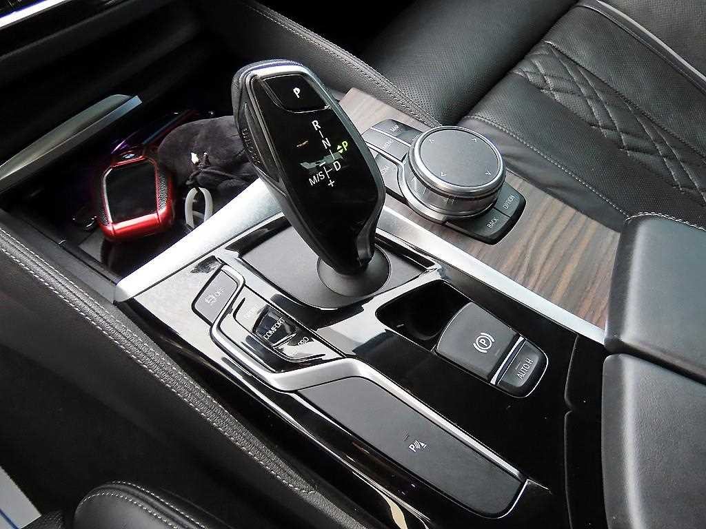 BMW 5시리즈 5시리즈 (G30) 520d M 스포츠 플러스 이미지 11