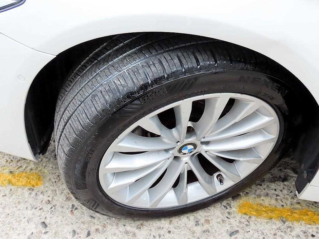 BMW 5시리즈 5시리즈 (G30) 520d M 스포츠 플러스 이미지 20