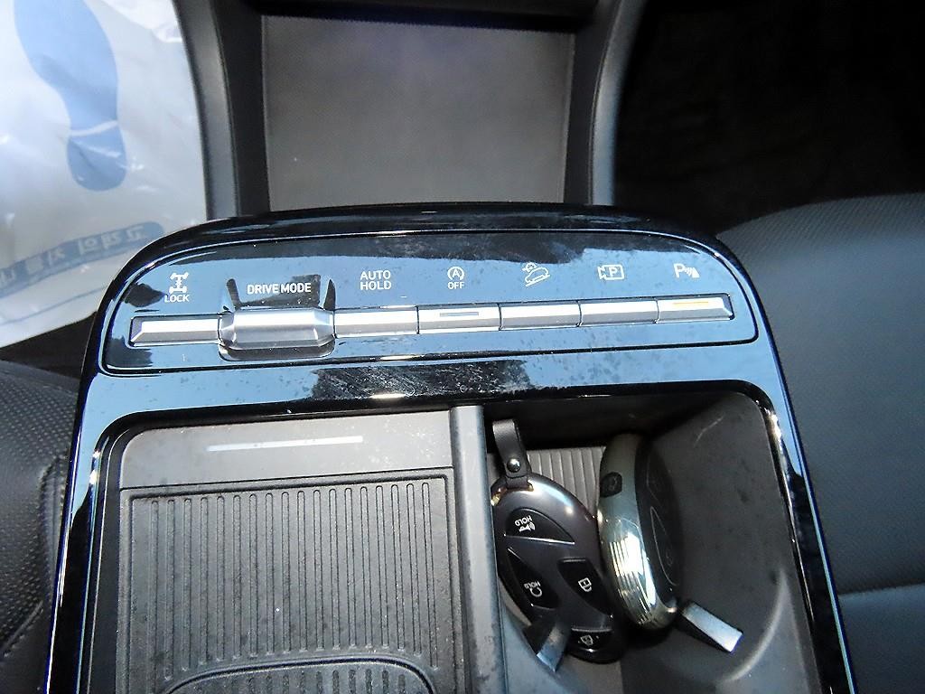현대 투싼 더 뉴 투싼 (NX4) 가솔린 1.6 터보 4WD 블랙 익스테리어 이미지 13