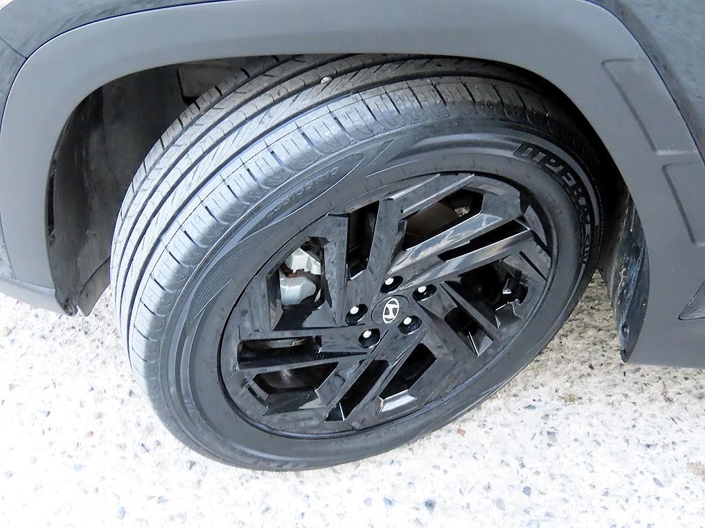 현대 투싼 더 뉴 투싼 (NX4) 가솔린 1.6 터보 4WD 블랙 익스테리어 이미지 20