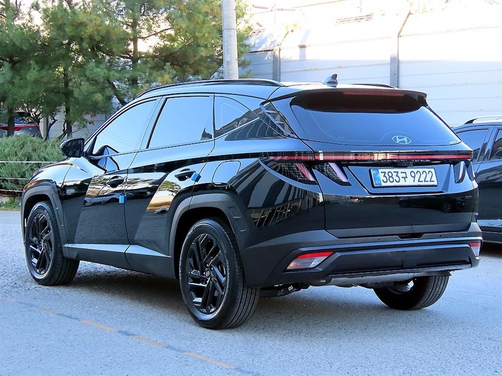 현대 투싼 더 뉴 투싼 (NX4) 가솔린 1.6 터보 4WD 블랙 익스테리어 이미지 3