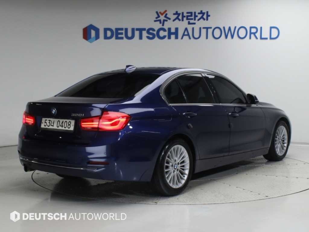 BMW 3시리즈 3시리즈 (F30) 320i 럭셔리 이미지 2