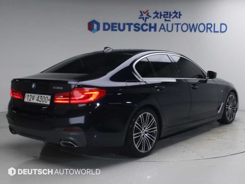 BMW 5시리즈 5시리즈 (G30) 530i M 스포츠 플러스 이미지 2
