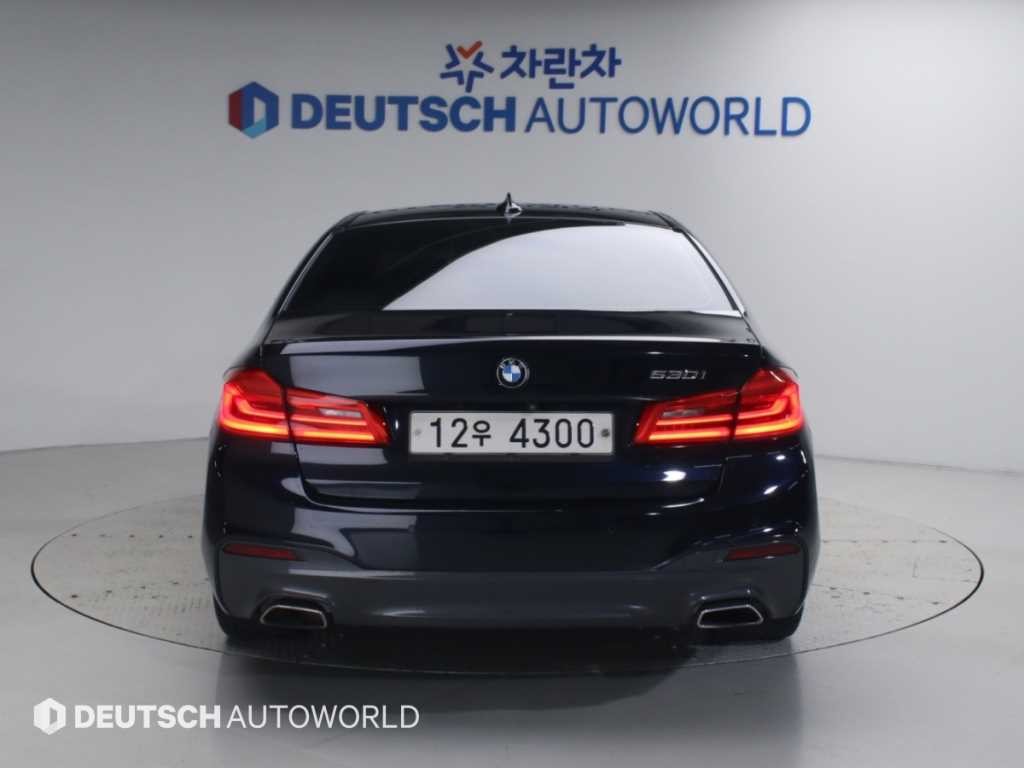 BMW 5시리즈 5시리즈 (G30) 530i M 스포츠 플러스 이미지 4