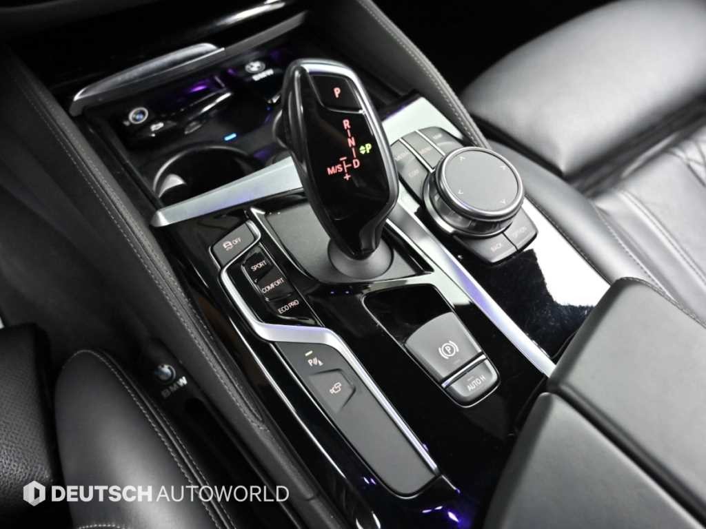 BMW 5시리즈 5시리즈 (G30) 530i M 스포츠 플러스 이미지 9