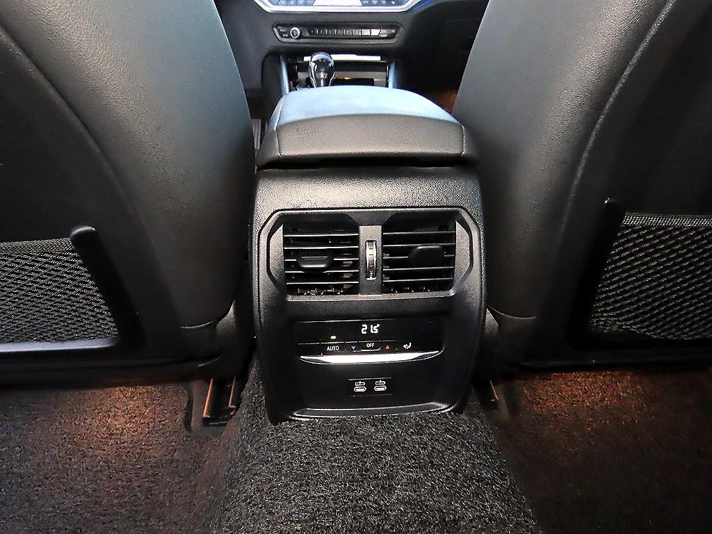 BMW 3시리즈 3시리즈 (G20) 320i 이미지 17