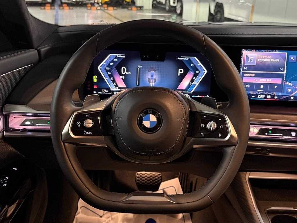 BMW 7시리즈 7시리즈 (G70) 740d xDrive 디자인 퓨어 엑셀런스 이미지 11