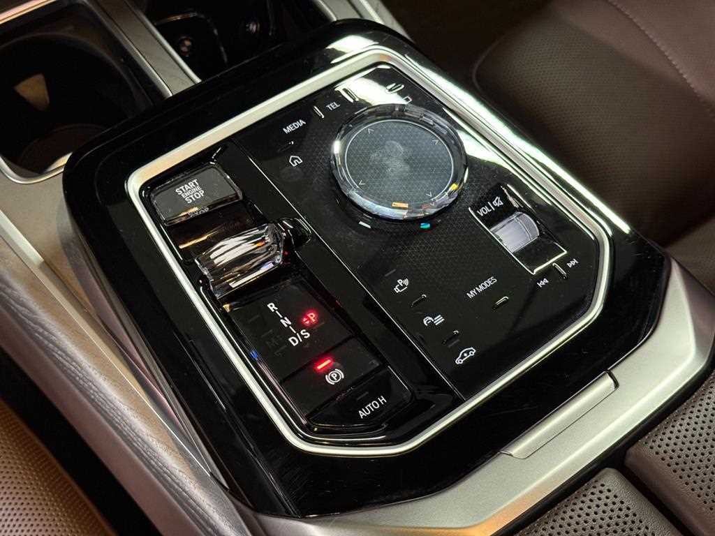 BMW 7시리즈 7시리즈 (G70) 740d xDrive 디자인 퓨어 엑셀런스 이미지 9