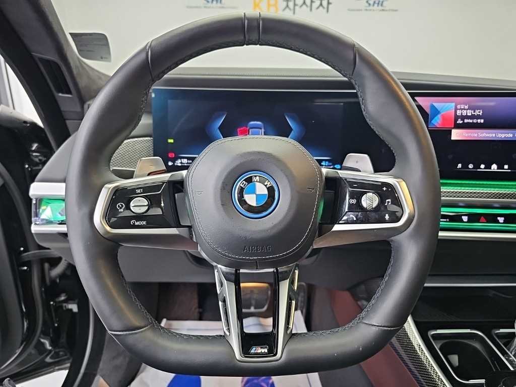 BMW 7시리즈 7시리즈 (G70) 750e xDrive M 스포츠 이미지 9