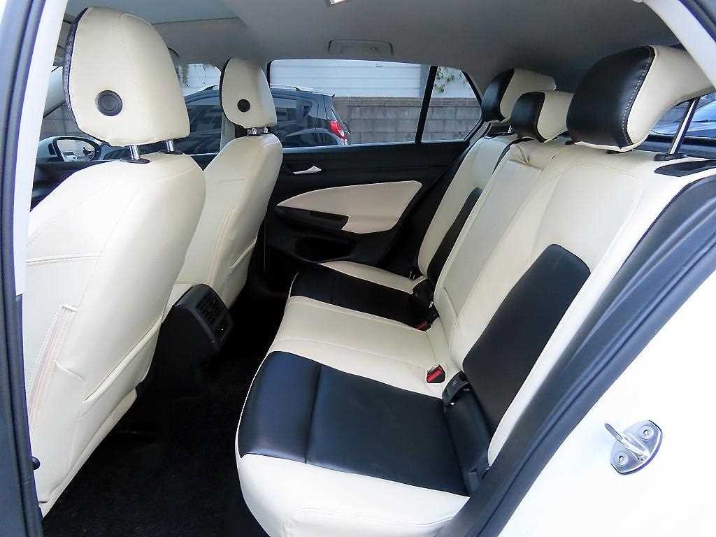 폭스바겐 골프 골프 8세대 2.0 TDI 프레스티지 이미지 6