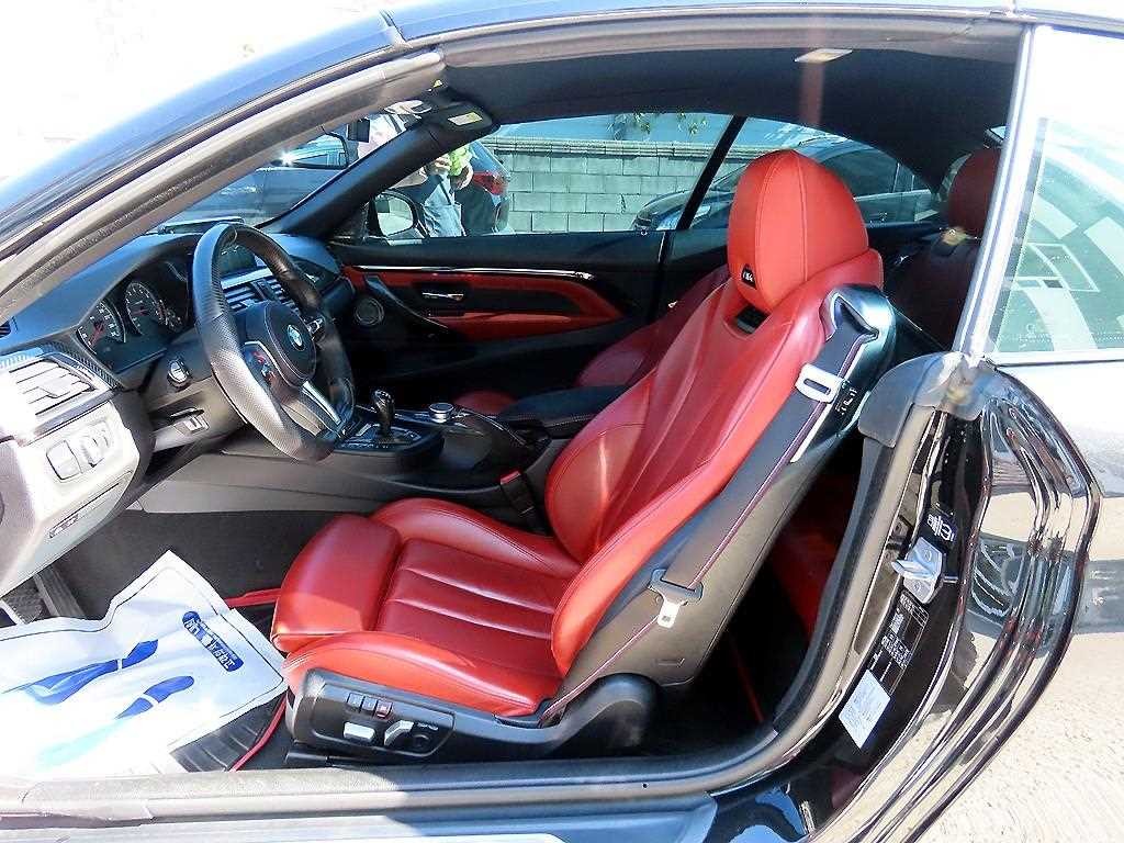 BMW 4시리즈 M4 (F82) 컨버터블 컴패티션 이미지 9