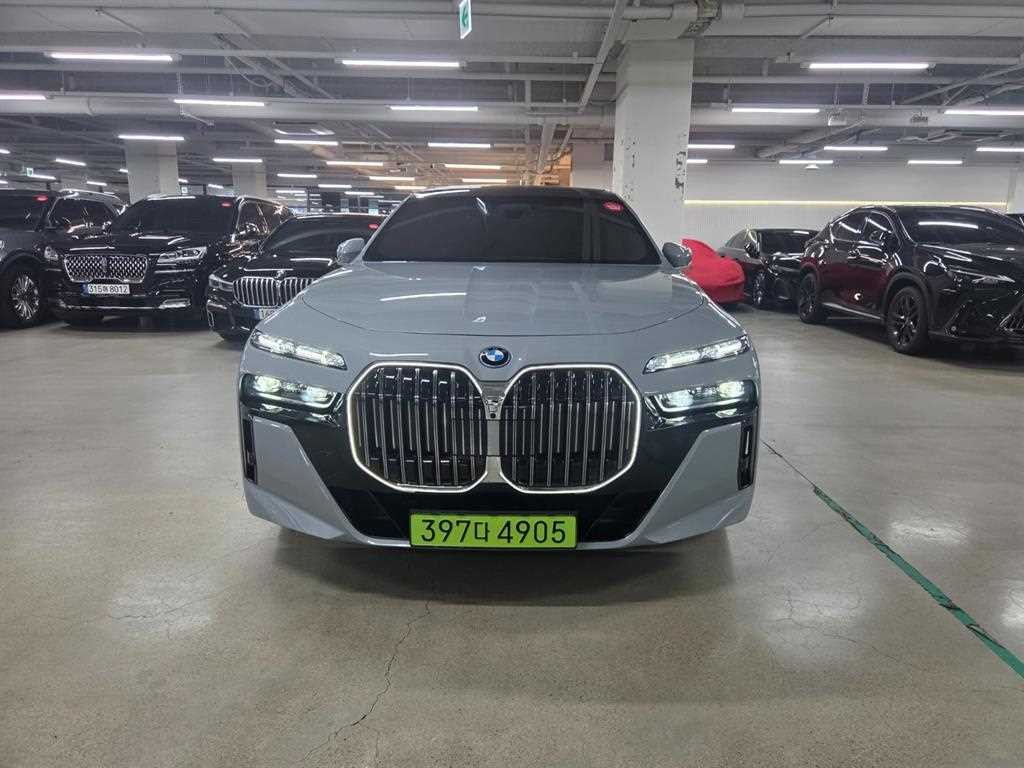 BMW 7시리즈 7시리즈 (G70) 750e xDrive M 스포츠 이미지 1