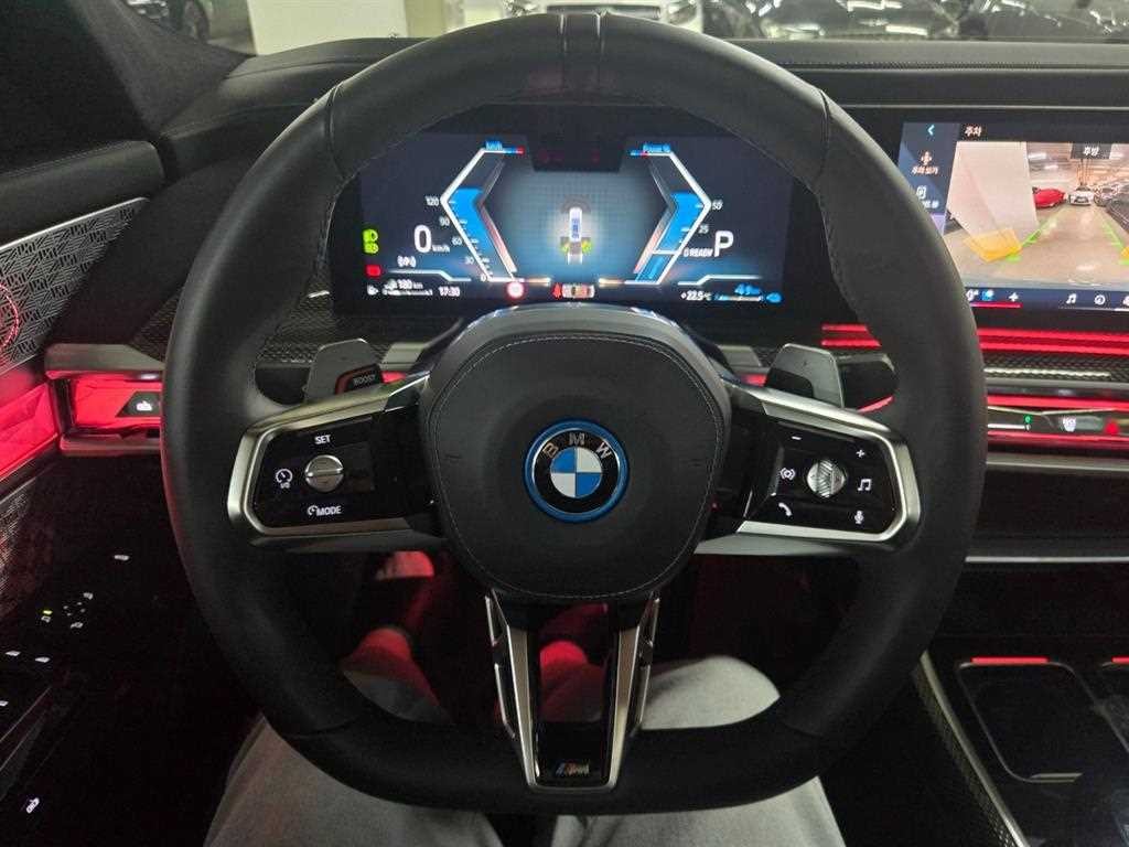 BMW 7시리즈 7시리즈 (G70) 750e xDrive M 스포츠 이미지 10