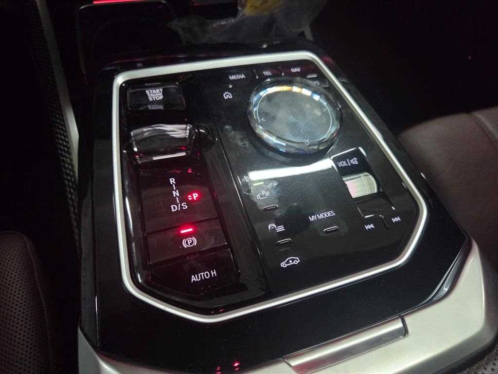 BMW 7시리즈 7시리즈 (G70) 750e xDrive M 스포츠 이미지 9