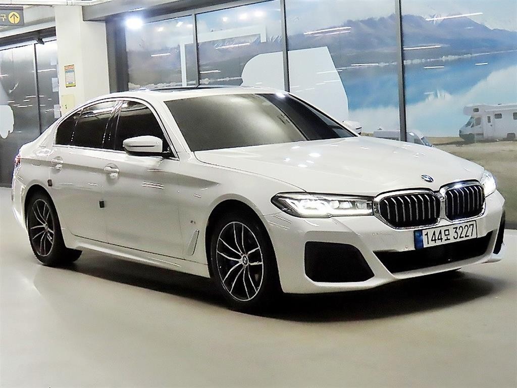 BMW 5시리즈 5시리즈 (G30) 523d M 스포츠 이미지 1