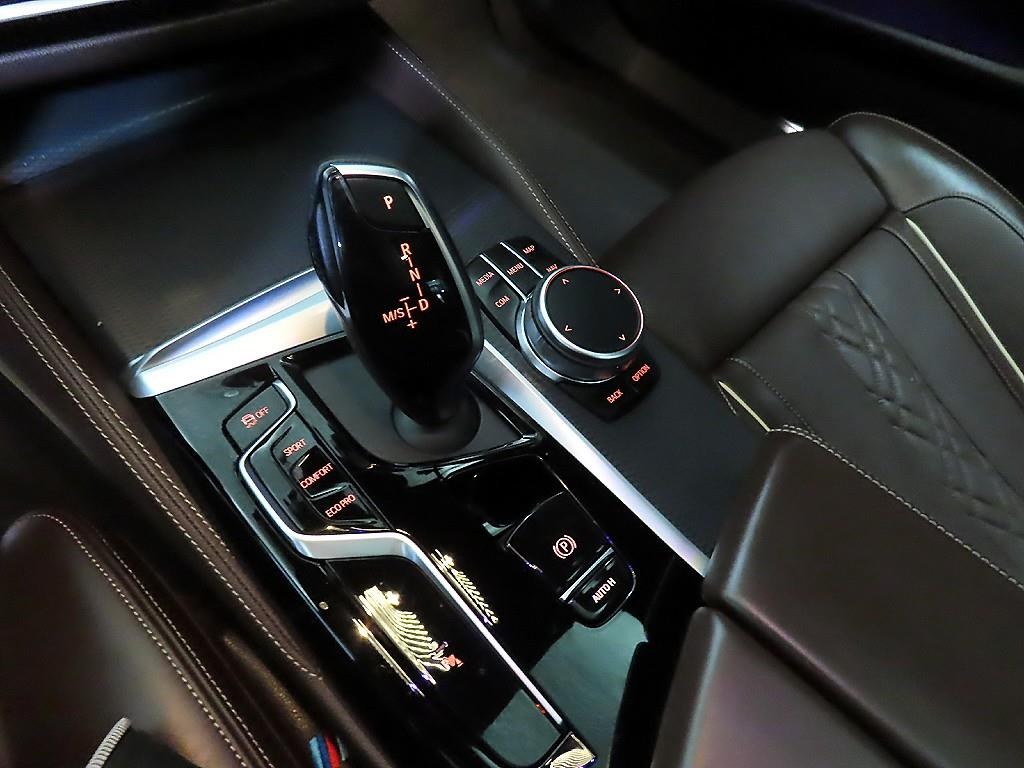 BMW 5시리즈 5시리즈 (G30) 523d M 스포츠 이미지 12
