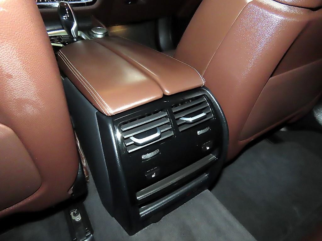 BMW 5시리즈 5시리즈 (G30) 523d M 스포츠 이미지 15