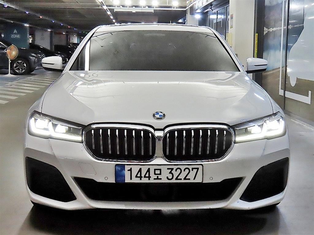 BMW 5시리즈 5시리즈 (G30) 523d M 스포츠 이미지 2