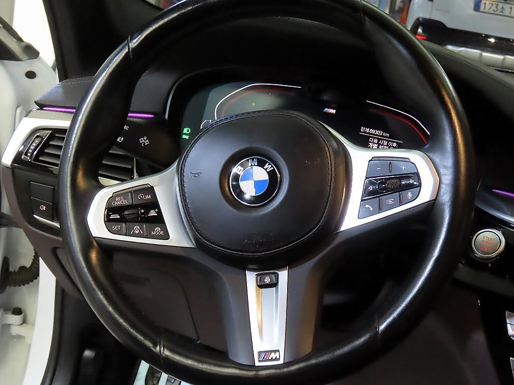 BMW 5시리즈 5시리즈 (G30) 523d M 스포츠 이미지 8