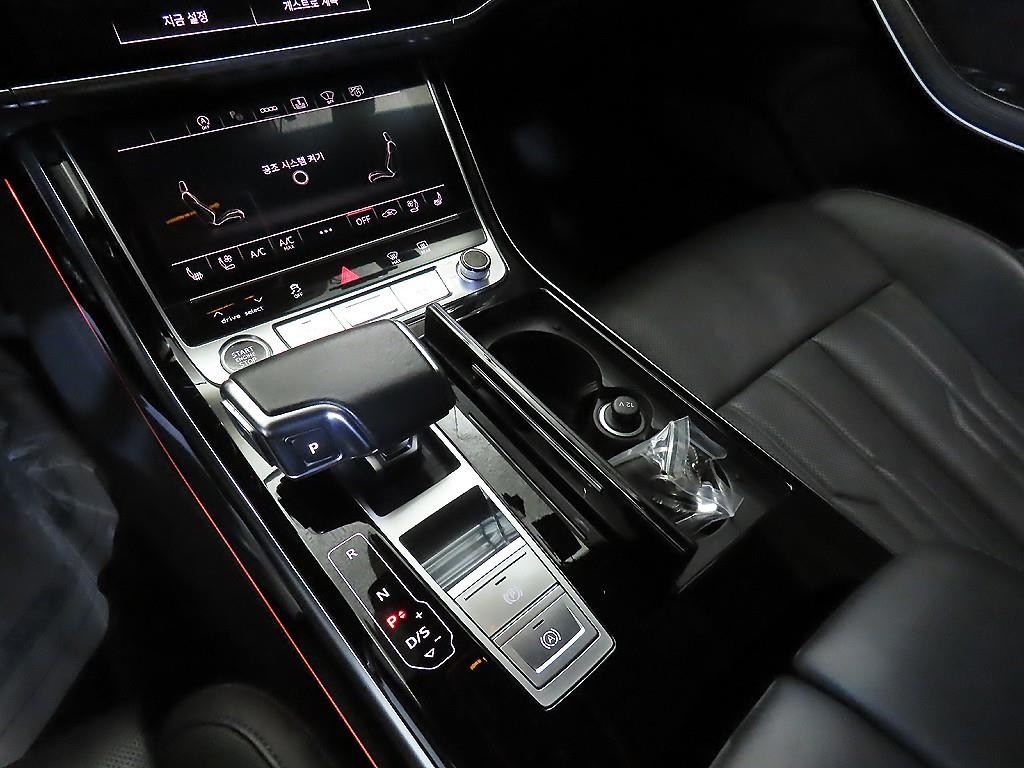 아우디 A8 A8 (D5) 55 TFSI 콰트로 LWB 이미지 12