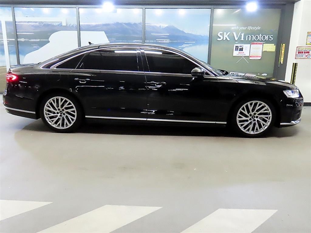아우디 A8 A8 (D5) 55 TFSI 콰트로 LWB 이미지 3