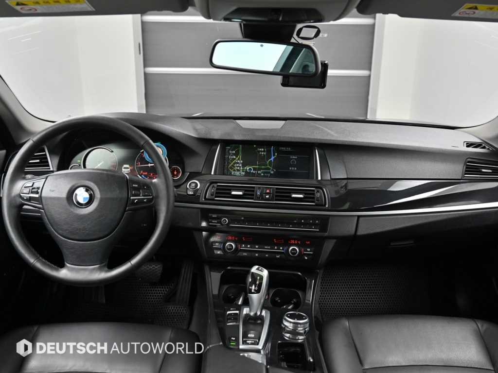 BMW 5시리즈 5시리즈 (F10) 520d 이미지 7