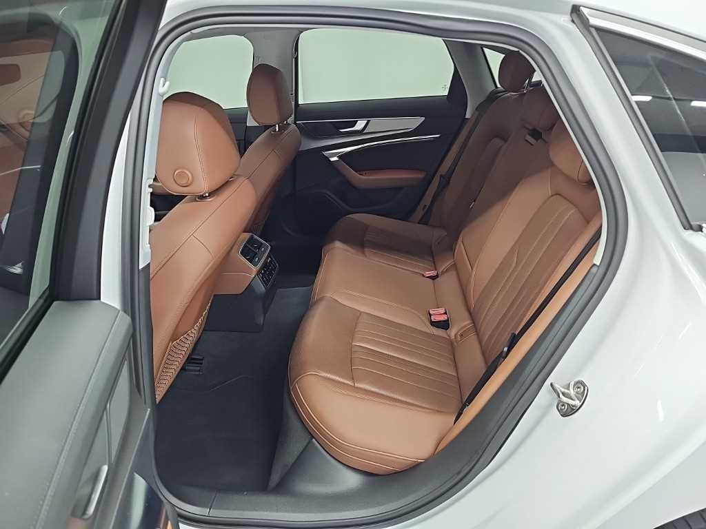 아우디 A6 A6 (C8) 40 TDI 이미지 12