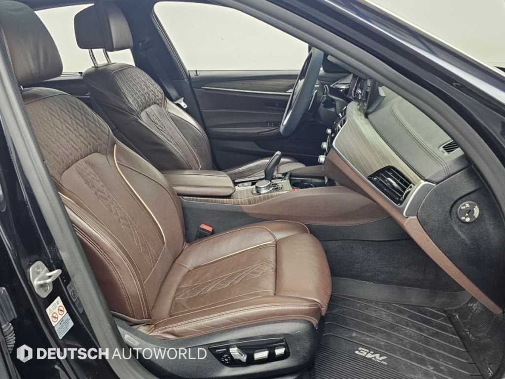 BMW 5시리즈 5시리즈 (G30) 530i xDrive M 스포츠 플러스 이미지 10