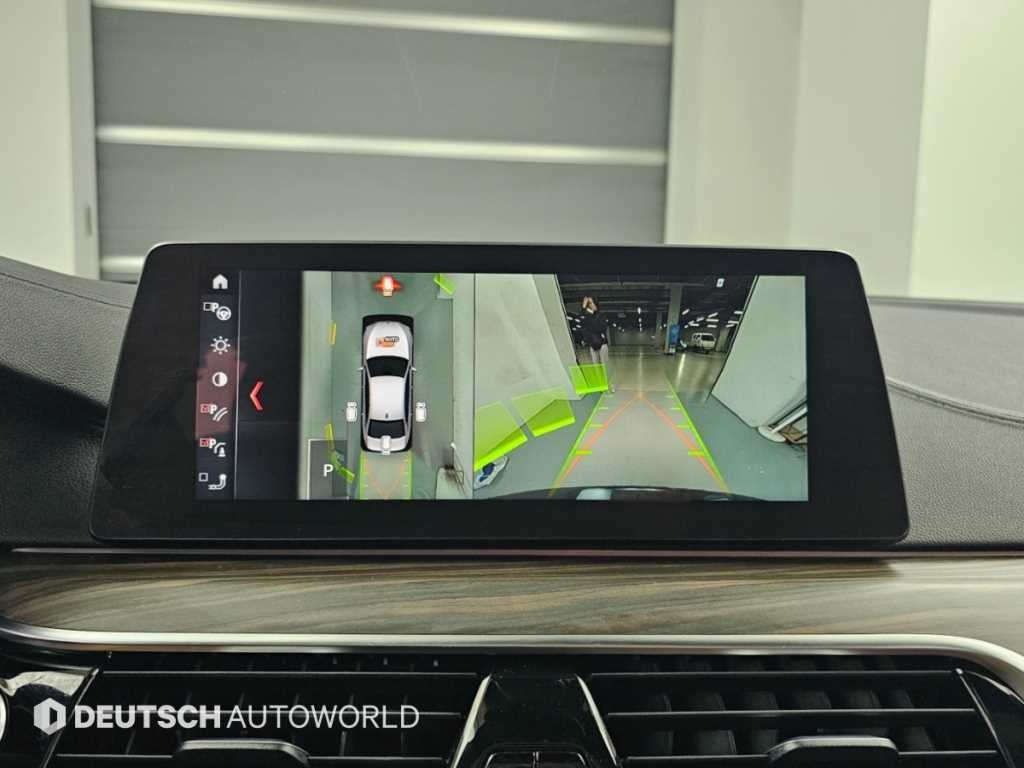 BMW 5시리즈 5시리즈 (G30) 530i xDrive M 스포츠 플러스 이미지 15