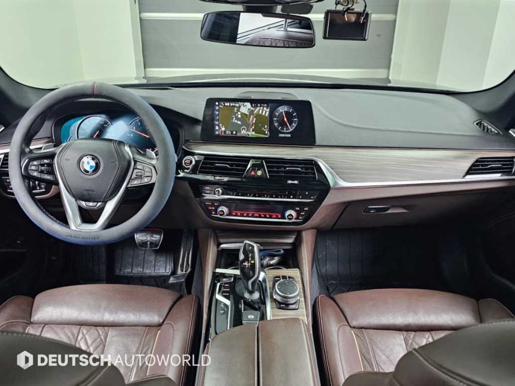 BMW 5시리즈 5시리즈 (G30) 530i xDrive M 스포츠 플러스 이미지 7