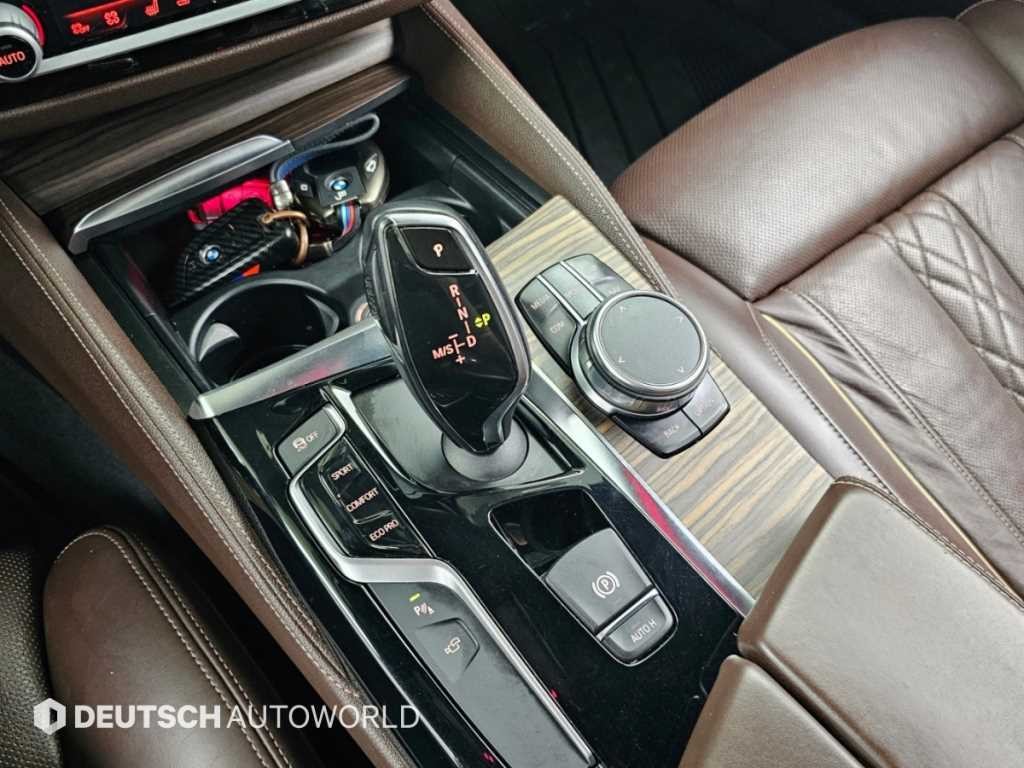 BMW 5시리즈 5시리즈 (G30) 530i xDrive M 스포츠 플러스 이미지 9