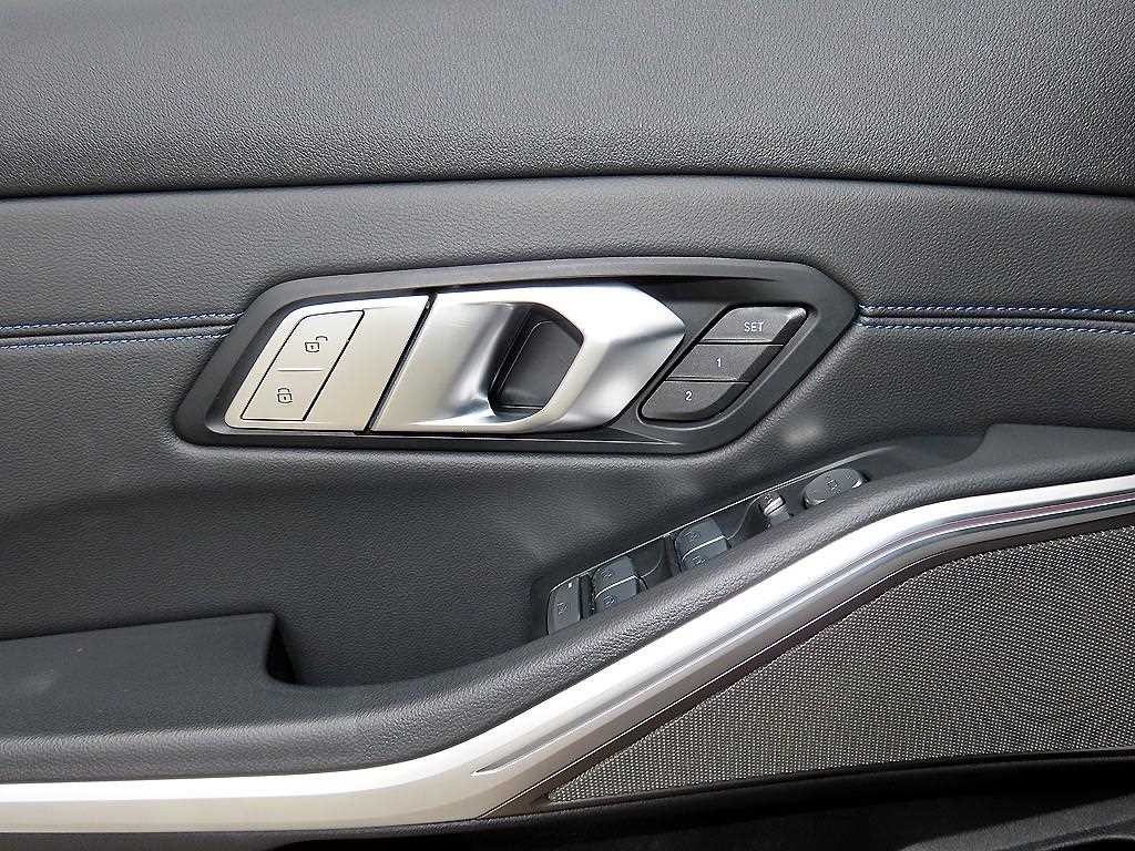 BMW 3시리즈 3시리즈 (G20) 320i M 스포츠 이미지 12
