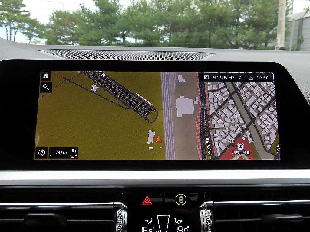 BMW 3시리즈 3시리즈 (G20) 320i M 스포츠 이미지 14
