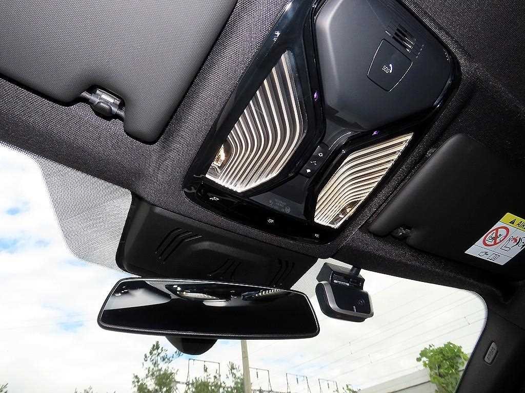 BMW 3시리즈 3시리즈 (G20) 320i M 스포츠 이미지 16