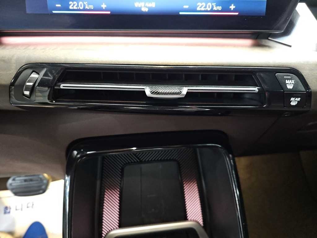 BMW X1 X1 (U11) sDrive 20i xLine 이미지 10