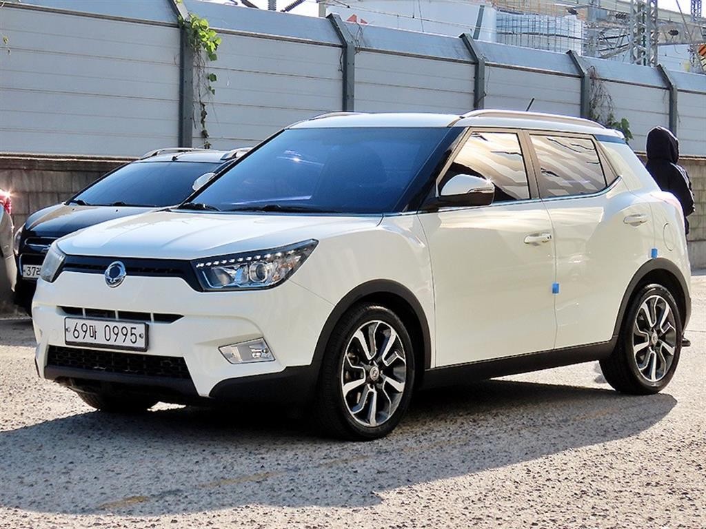 KG모빌리티(쌍용) 티볼리 디젤 2WD 1.6 VX 이미지 2