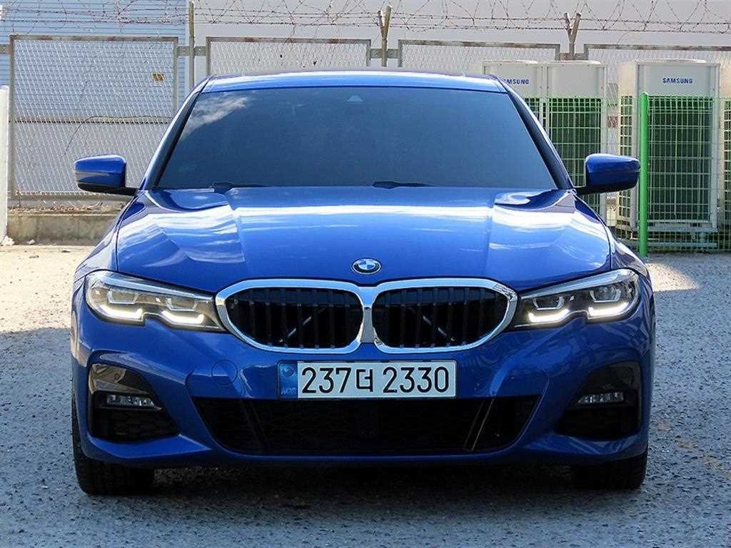 BMW 3시리즈 3시리즈 (G20) 320i M 스포츠 이미지 1