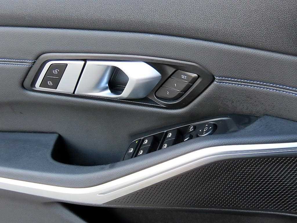 BMW 3시리즈 3시리즈 (G20) 320i M 스포츠 이미지 13