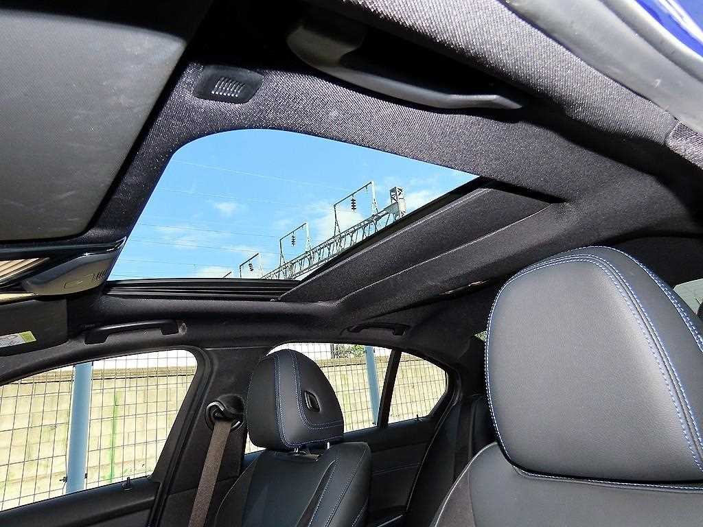 BMW 3시리즈 3시리즈 (G20) 320i M 스포츠 이미지 18