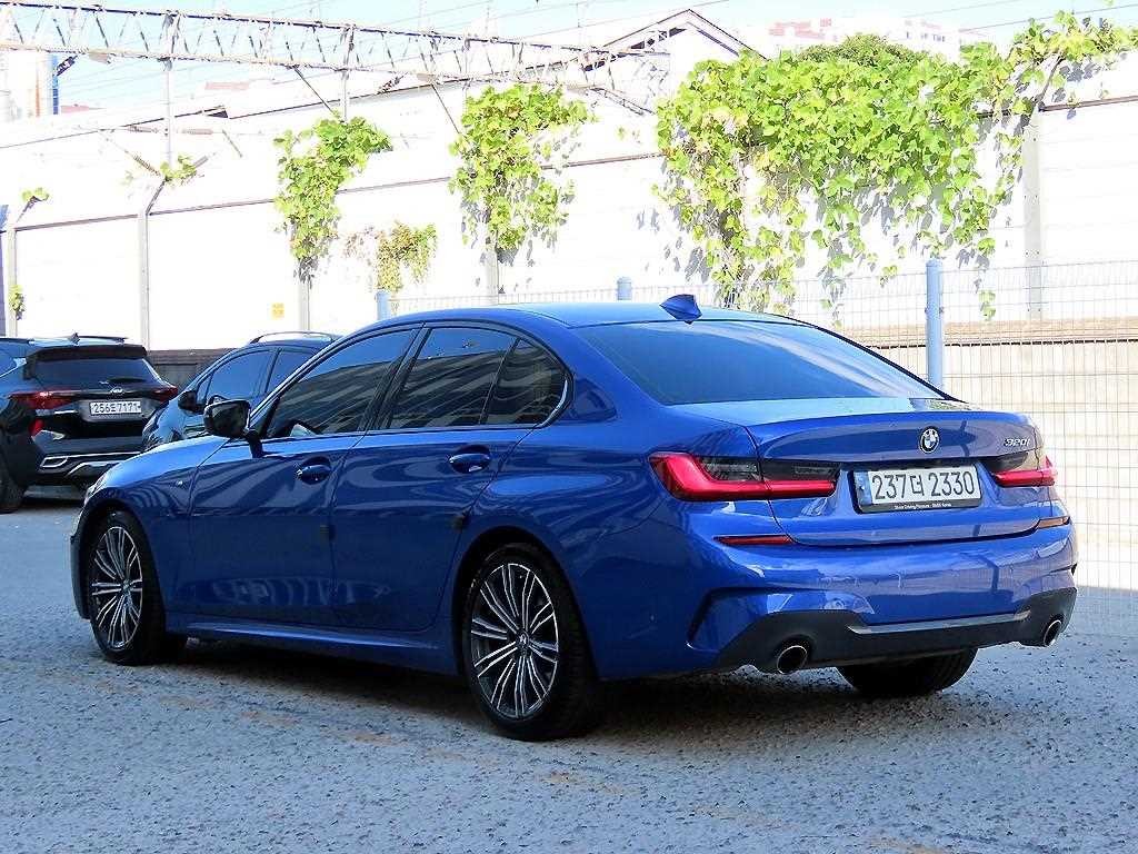 BMW 3시리즈 3시리즈 (G20) 320i M 스포츠 이미지 3