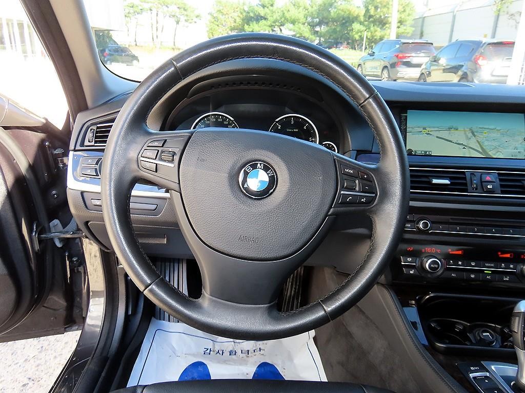 BMW 5시리즈 5시리즈 (F10) 525d 이미지 8