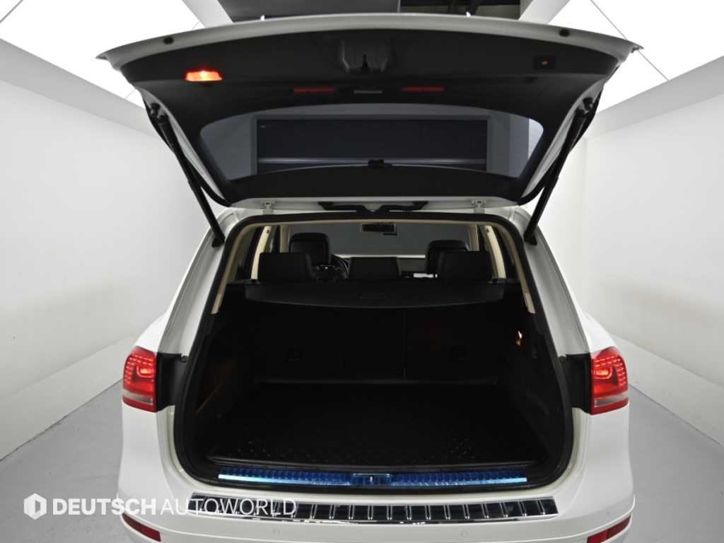폭스바겐 투아렉 뉴 투아렉 V6 3.0 TDI 블루모션 이미지 19
