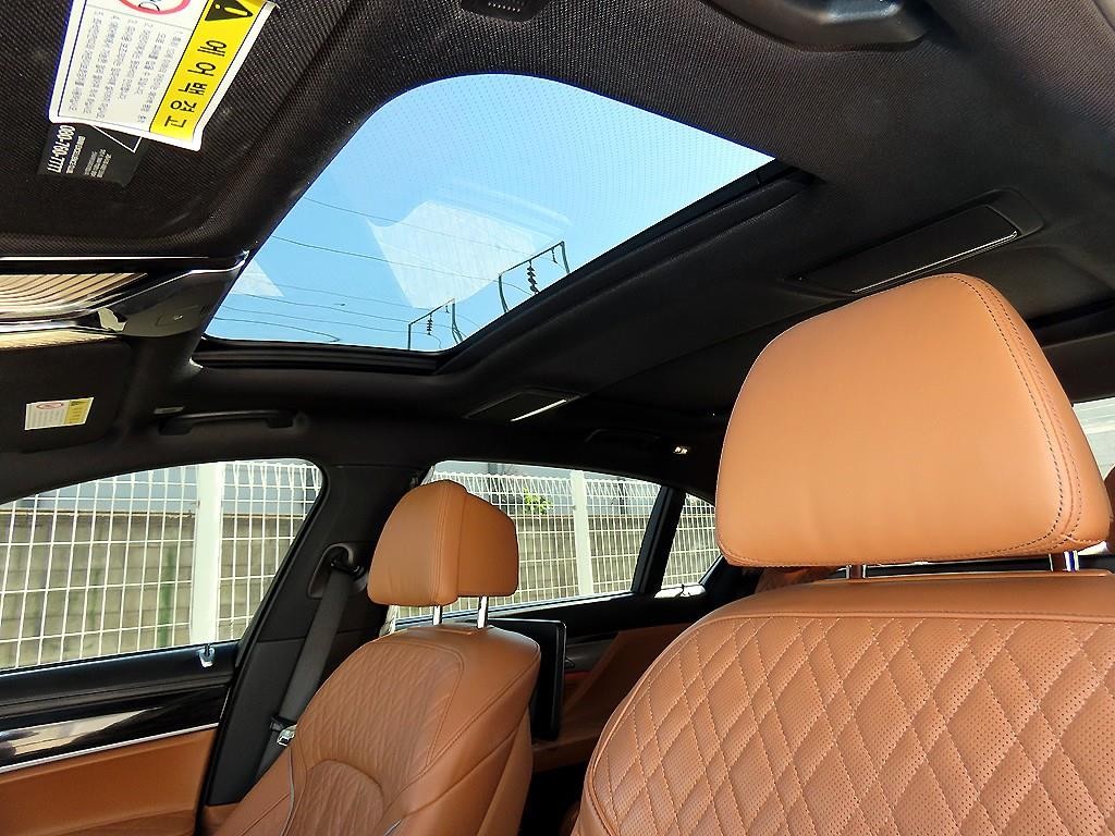 BMW 7시리즈 7시리즈 (G11) 740Li xDrive M SPORT 스포츠 이미지 17